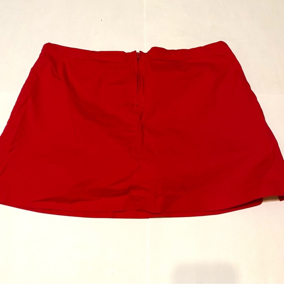 46. ⭐️Vibrant Red Mini Skorts - Picture 6 of 6